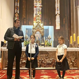 Učenici OŠ "Lotrščak" i OŠ "Ružičnjak" sudjelovali u molitvi za mir s papom Lavom XIV.